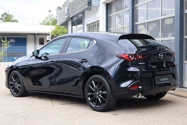 Gebraucht Mazda 3 Selection 186 PS (136 kW) 2023 Jet black (metallic) Limousine
