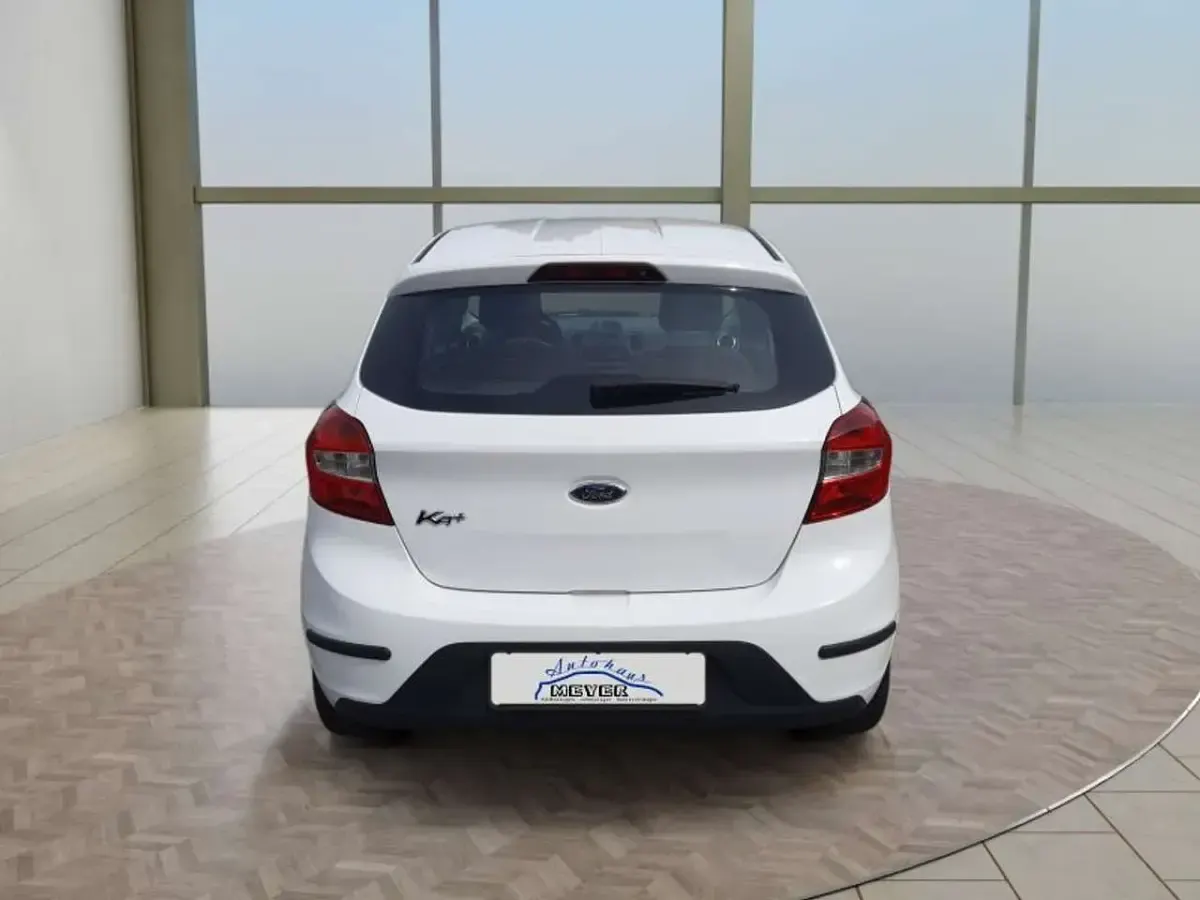 Second-hand Ford Ka 69 CP (50 kW) 2017 Alb Berlinǎ