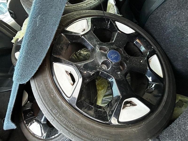 Gebraucht Ford Ka Titanium 69 PS (50 kW) 2016 Weiß