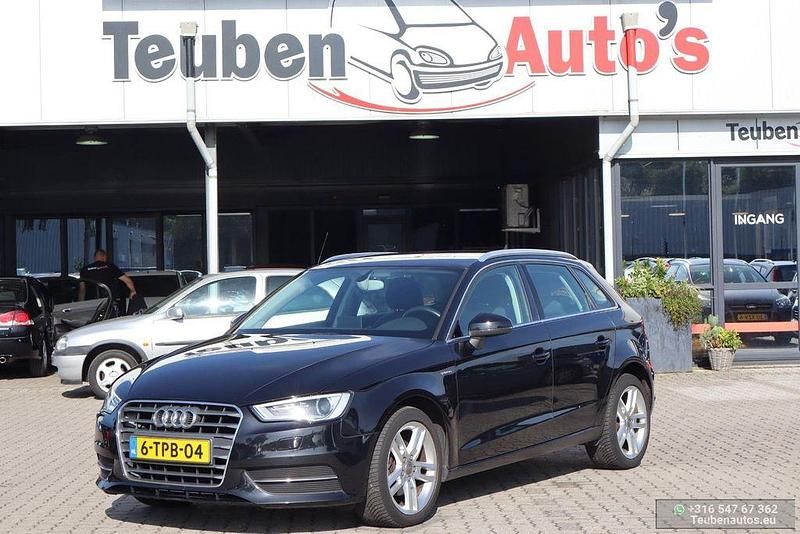 Schwarz Gebraucht 2014 Audi A3 Sportback Attraction Kleinwagen | 7.985 € (Superpreis) - Bild 1/4