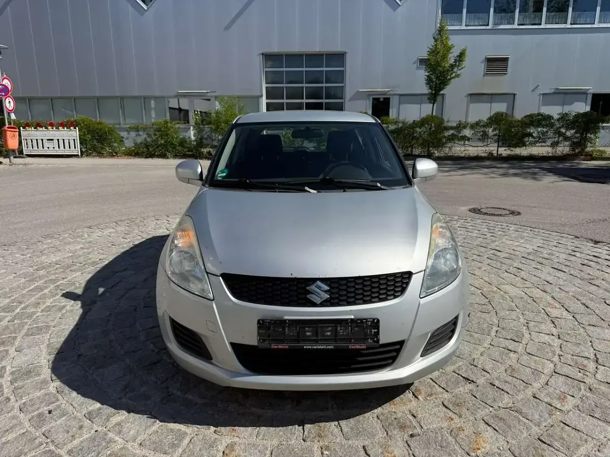 Gebraucht Suzuki Swift Club 94 PS (69 kW) 2011 Silber Kleinwagen