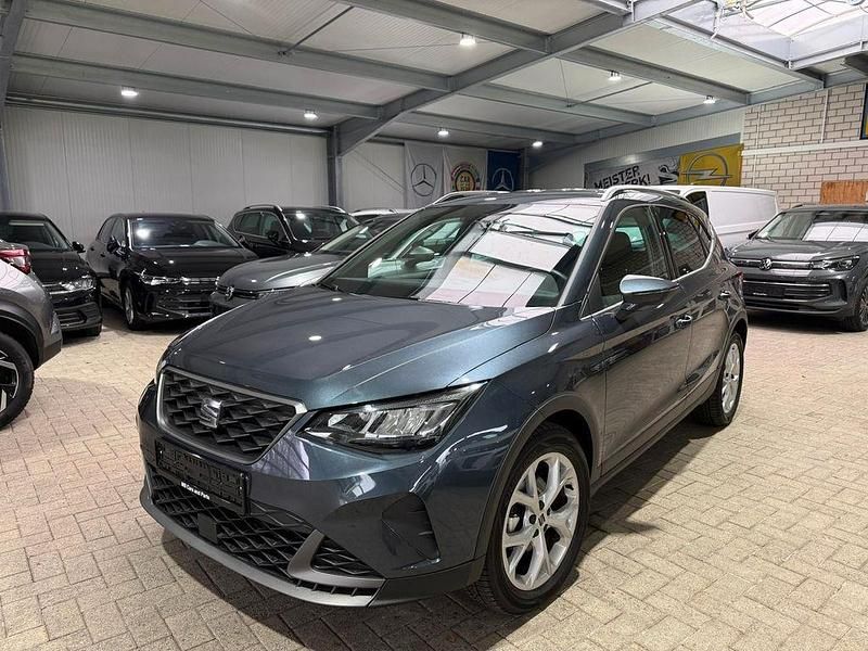 Grau Gebraucht 2025 Seat Arona FR SUV | 19.499 € (Guter Preis) - Bild 1/4