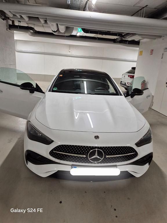 Gebraucht Mercedes CLE220 197 PS (144 kW) 2024 Weiß Coupé