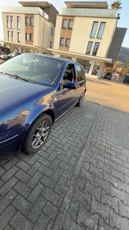 Gebraucht VW Golf IV Highline 101 PS (74 kW) 2002 Blau Limousine