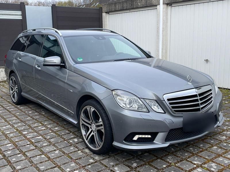 Gebraucht Mercedes E350 265 PS (194 kW) 2010 Grau Kombi