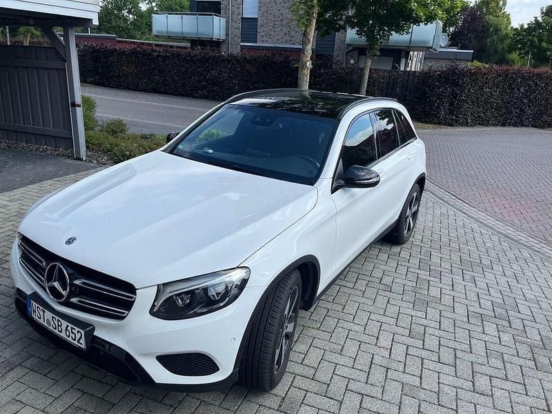 Gebraucht Mercedes GLC250 211 PS (155 kW) 2018 Weiß SUV