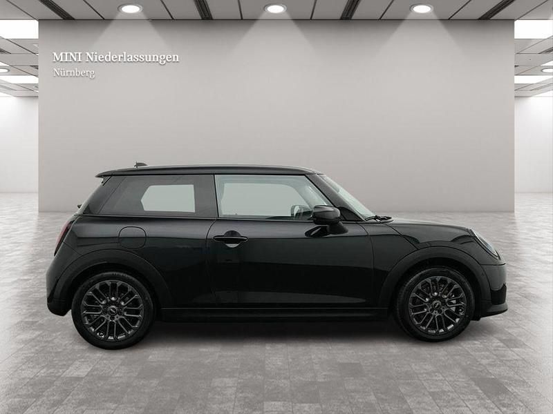 Gebraucht Mini Cooper Classic 156 PS (114 kW) 2024 Schwarz Kleinwagen