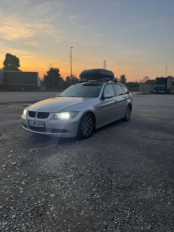 Gebraucht 2007 BMW 318 Kombi | 2.500 € - Bild 1/4