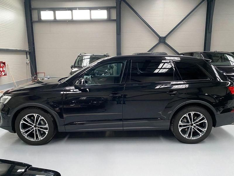 Second-hand Audi Q7 252 CP (185 kW) 2024 Negru SUV