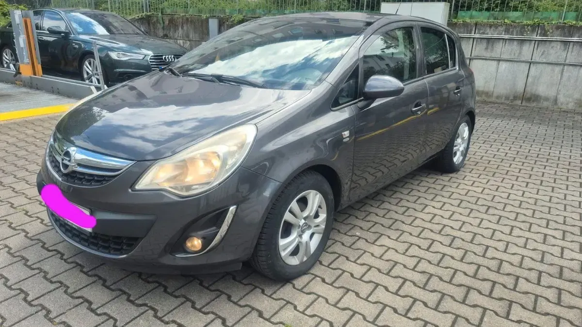 Gebraucht Opel Corsa Color Edition 86 PS (63 kW) 2012 Grau Kleinwagen