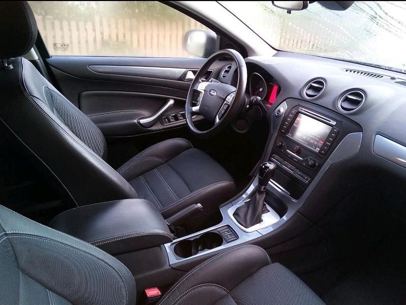 Schwarz Gebraucht 2012 Ford Mondeo Limousine | 3.333 € (Fairer Preis) - Bild 1/4