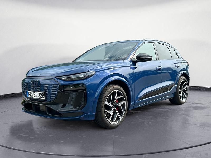 Ascariblau metallic Gebraucht 2025 Audi Q6 e-tron Performance SUV | 72.990 € (Guter Preis) - Bild 1/4