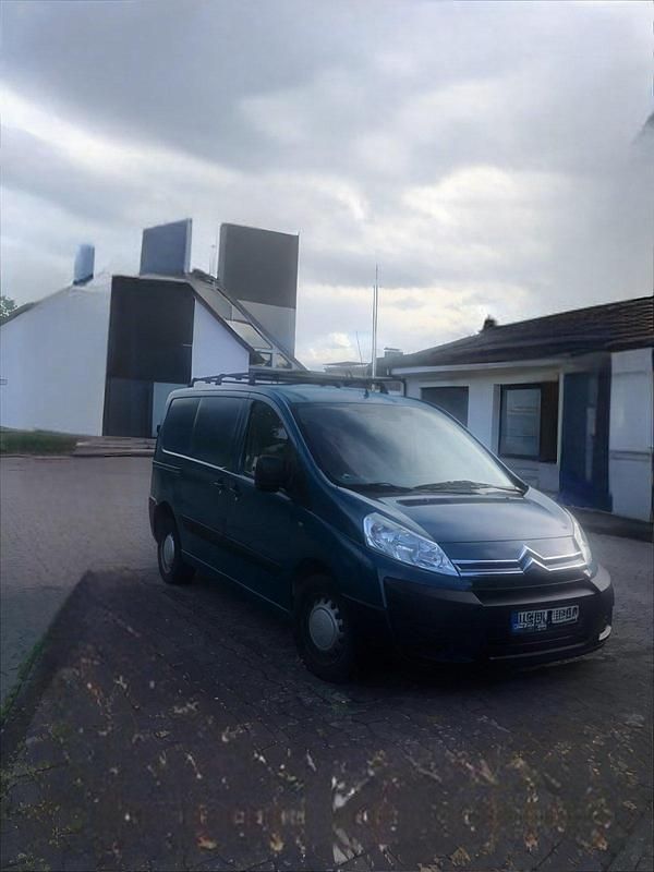 Blau Gebraucht 2010 Citroën Jumpy Van / Kleinbus | 4.250 € (Fairer Preis) - Bild 1/4
