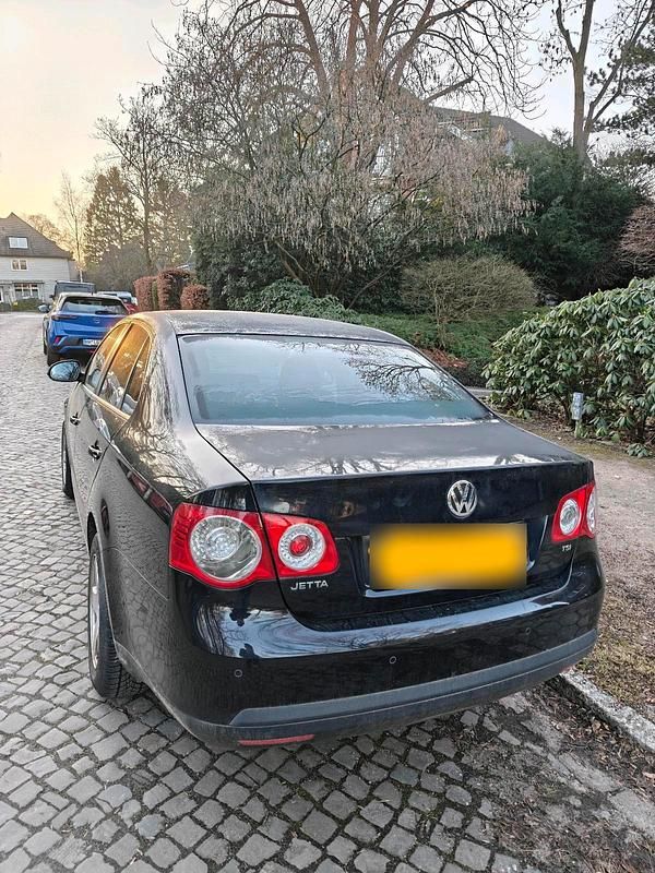 Gebraucht VW Jetta 160 PS (117 kW) 2010 Schwarz Limousine
