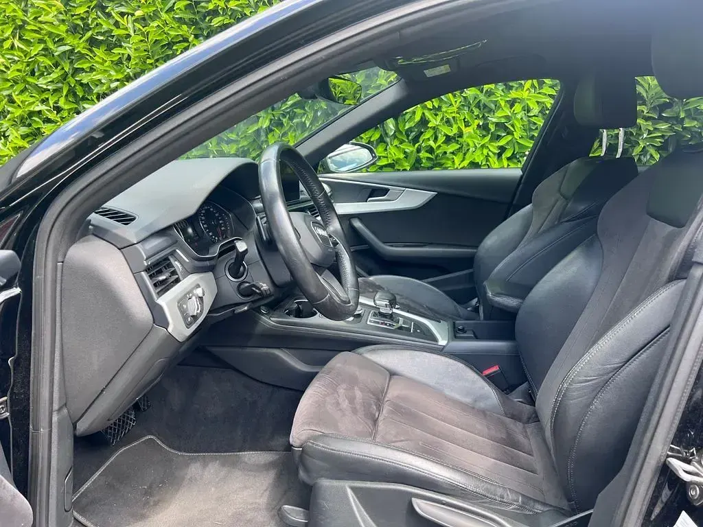 Gebraucht Audi A4 Ambiente 190 PS (139 kW) 2017 Schwarz Kombi