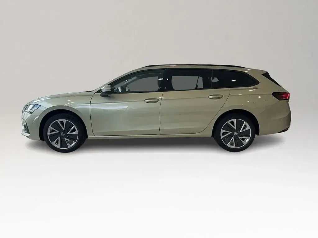 Gebraucht Skoda Superb Selection 150 PS (110 kW) 2024 Gelb Kombi