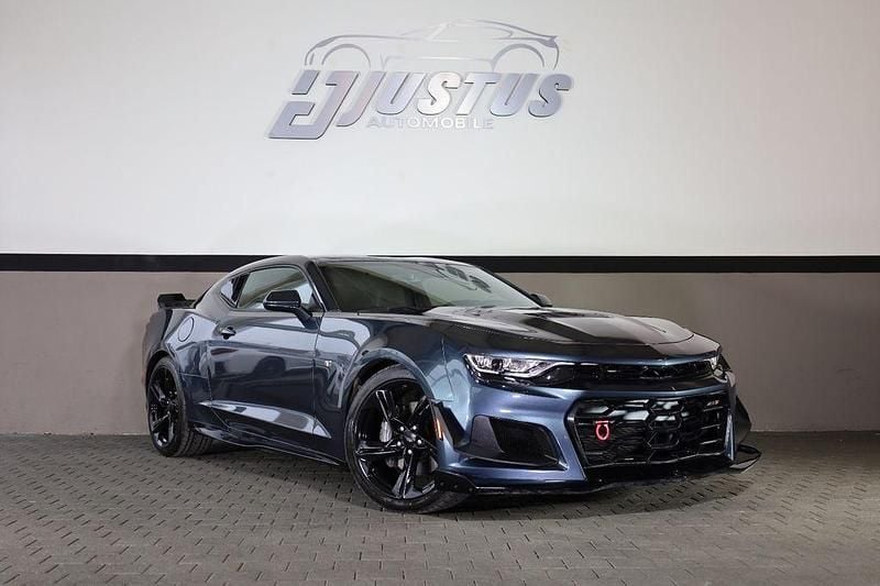 Grau Gebraucht 2021 Chevrolet Camaro SS Coupé | 35.900 € (Guter Preis) - Bild 1/4