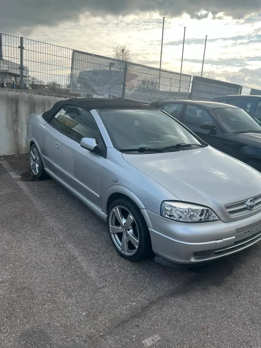 Gebraucht Opel Astra 125 PS (91 kW) 2004 Silber Cabrio