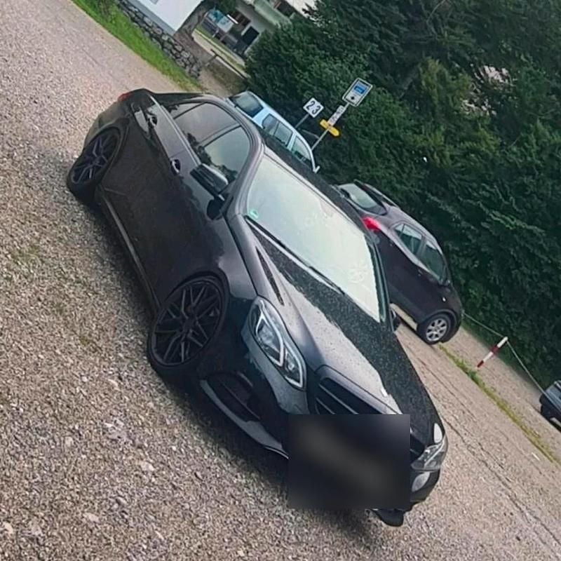 Gebraucht Mercedes E350 258 PS (189 kW) 2015 Schwarz Limousine