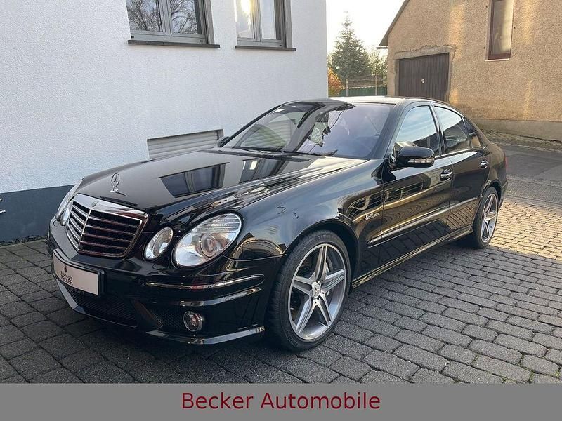 Schwarz Gebraucht 2009 Mercedes E63 AMG AMG Limousine | 56.990 € - Bild 1/4