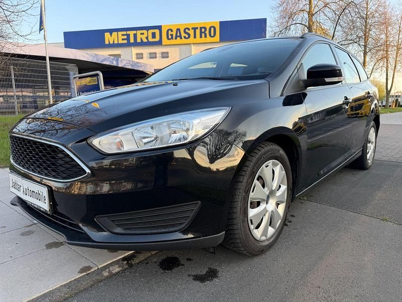 Second-hand Ford Focus Trend 116 CP (85 kW) 2015 Negru Break