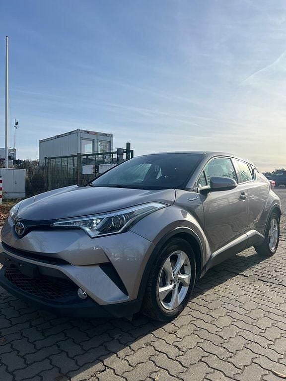 Grau Gebraucht 2018 Toyota C-HR SUV | 14.500 € (Guter Preis) - Bild 1/4