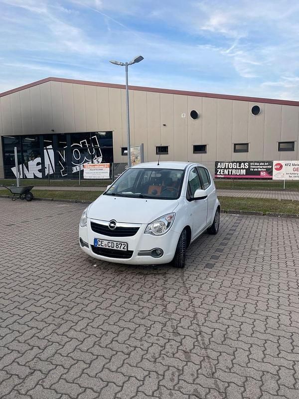 Weiß Gebraucht 2009 Opel Agila Kleinwagen | 5.900 € - Bild 1/4