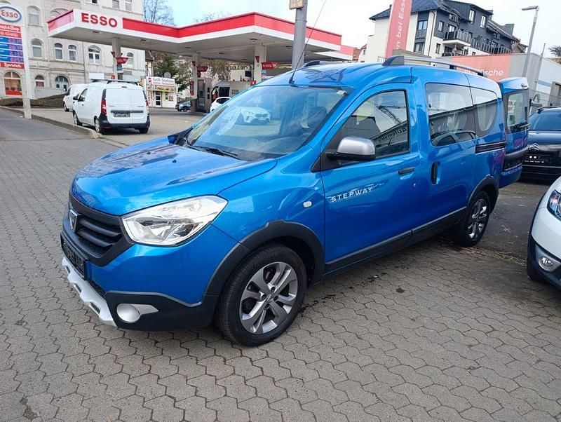 Gebraucht Dacia Dokker Stepway 116 PS (85 kW) 2015 Blau Van / Kleinbus