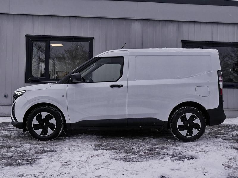 Neu Ford E-Transit Trend 100 kW (136 PS) 2026 Weiß Van