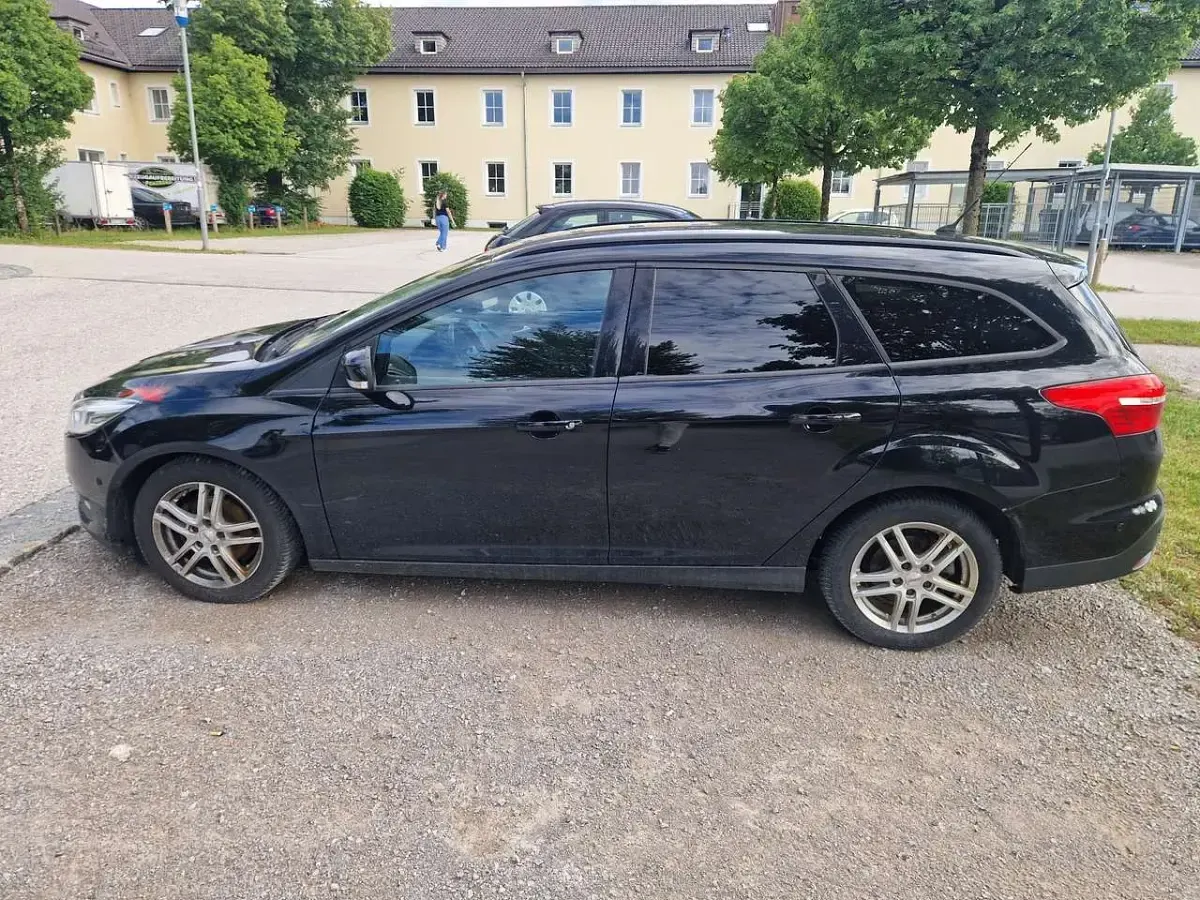 Gebraucht Ford Focus Trend 101 PS (74 kW) 2016 Kombi