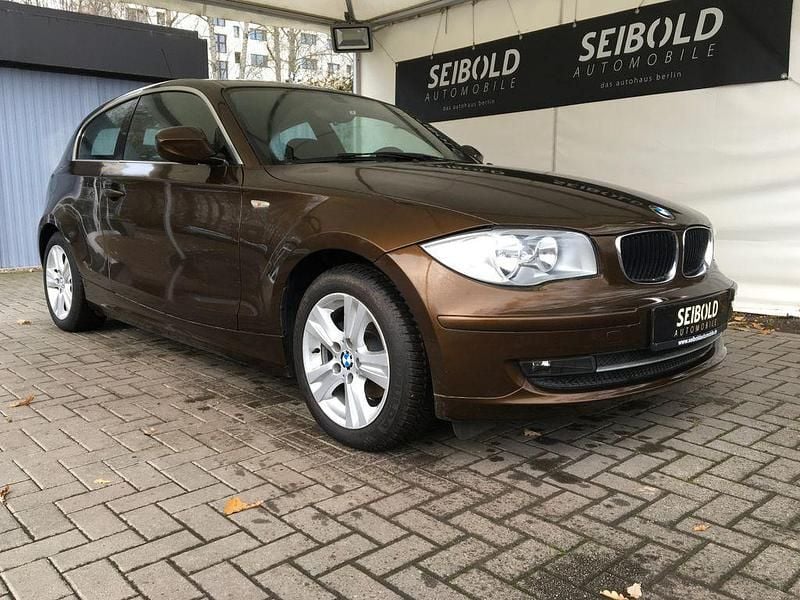 Gebraucht BMW 116 Advantage 122 PS (89 kW) 2010 Braun Kleinwagen