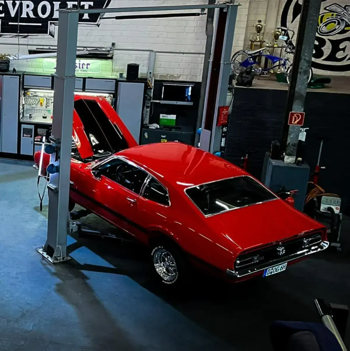 Gebraucht Ford V8 Fastback 220 PS (161 kW) 1974 Rot Coupé