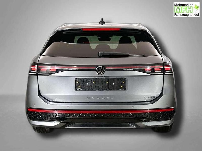 Gebraucht VW Passat R-line 265 PS (194 kW) 2026 Diabasgrau metallic Kombi