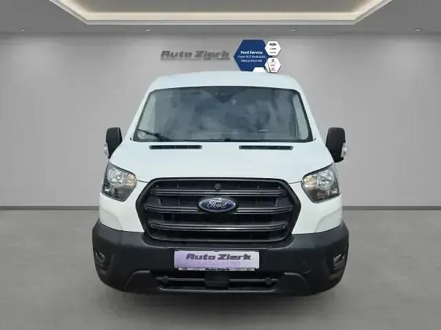 Gebraucht Ford Transit Trend 131 PS (96 kW) 2023 Weiß Limousine