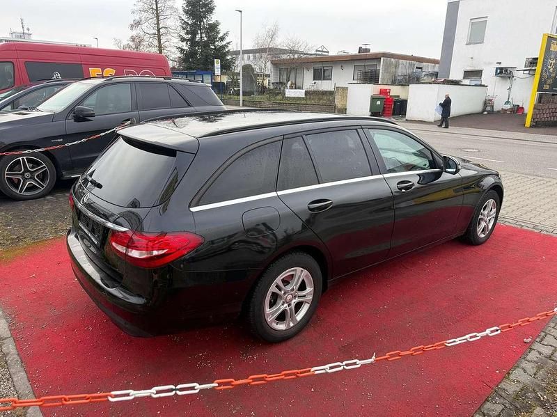 Gebraucht Mercedes C180 116 PS (85 kW) 2016 Obsidianschwarz  metalliclack Kombi