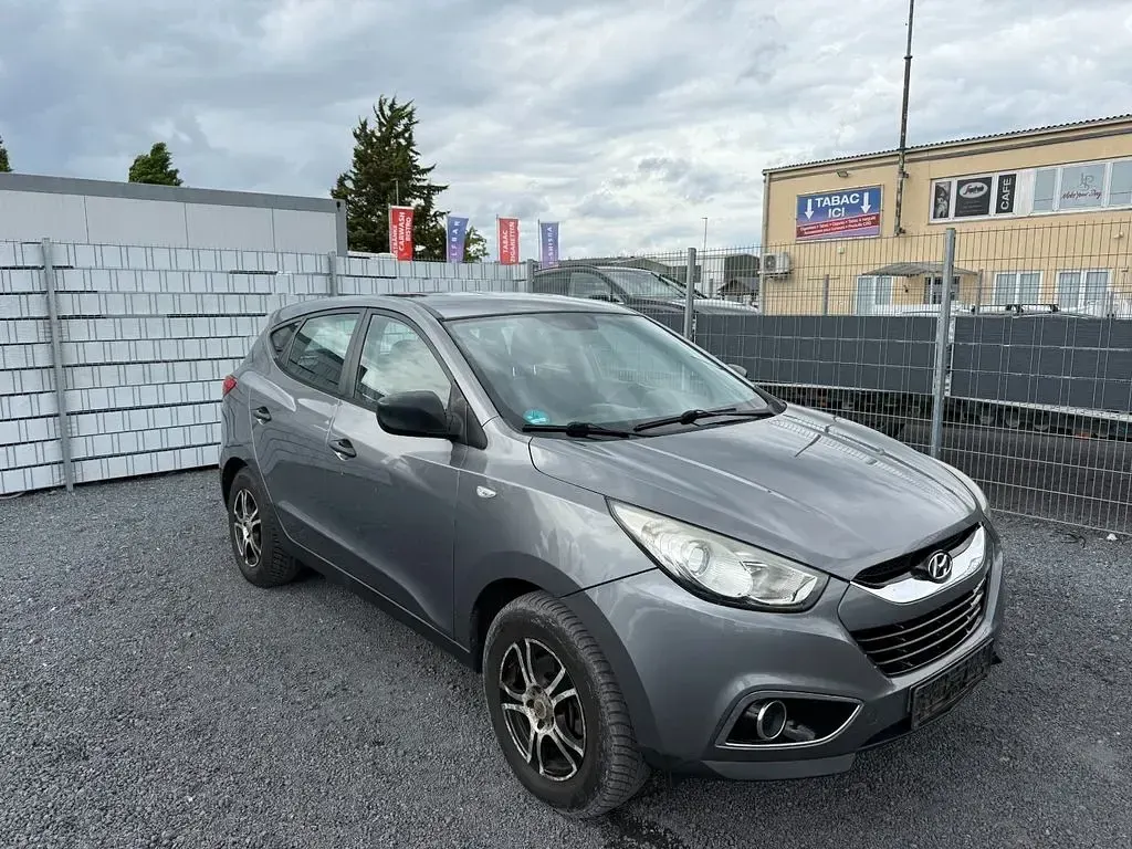 Gebraucht Hyundai ix35 Comfort 116 PS (85 kW) 2012 Grau SUV