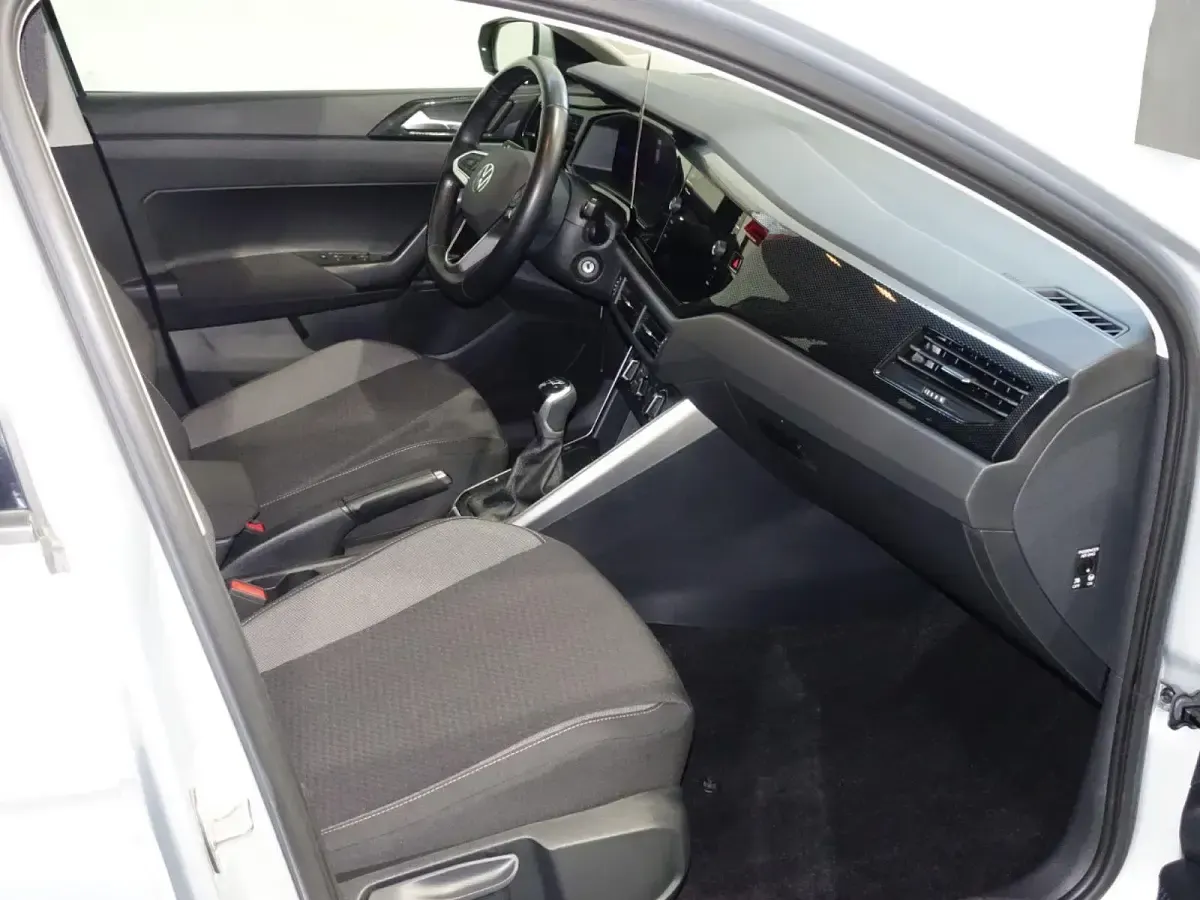 Gebraucht VW Polo Life 95 PS (69 kW) 2023 Silber Kleinwagen