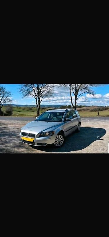 Silber Gebraucht 2007 Volvo V50 Kombi | 4.400 € (Teuer) - Bild 1/4