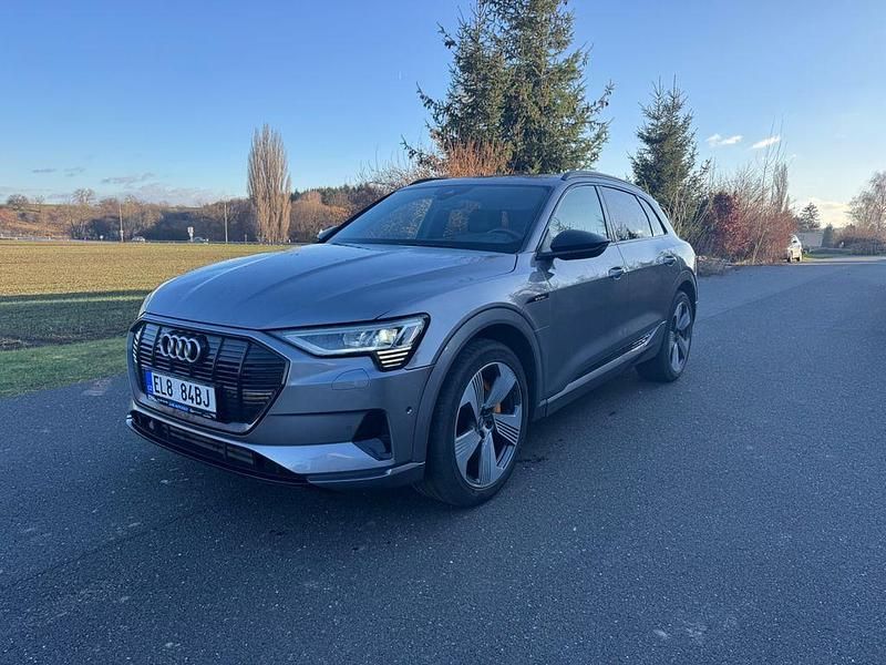 Gebraucht Audi e-tron 300 kW (408 PS) 2019 Grau SUV