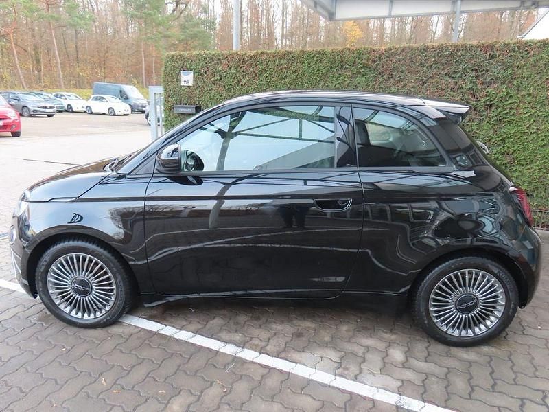 Gebraucht Fiat 500e Icon 86 kW (118 PS) 2022 Colore esterno (onyx schwarz) Kleinwagen