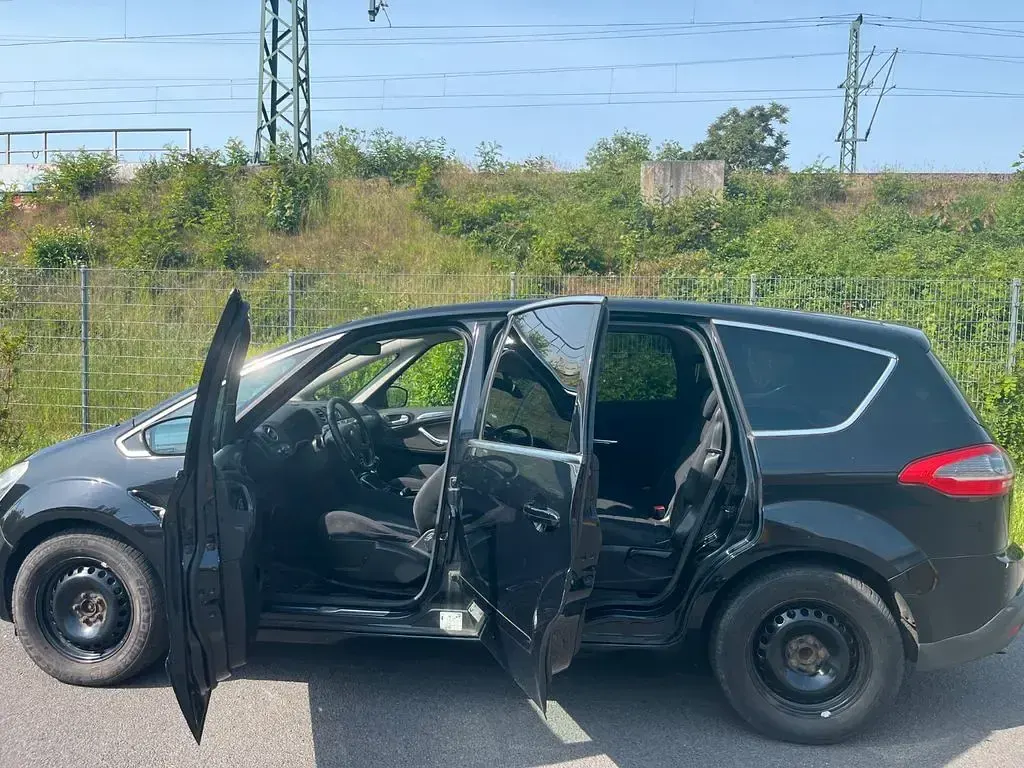 Gebraucht Ford S-MAX S 160 PS (117 kW) 2011 Schwarz Van / Kleinbus