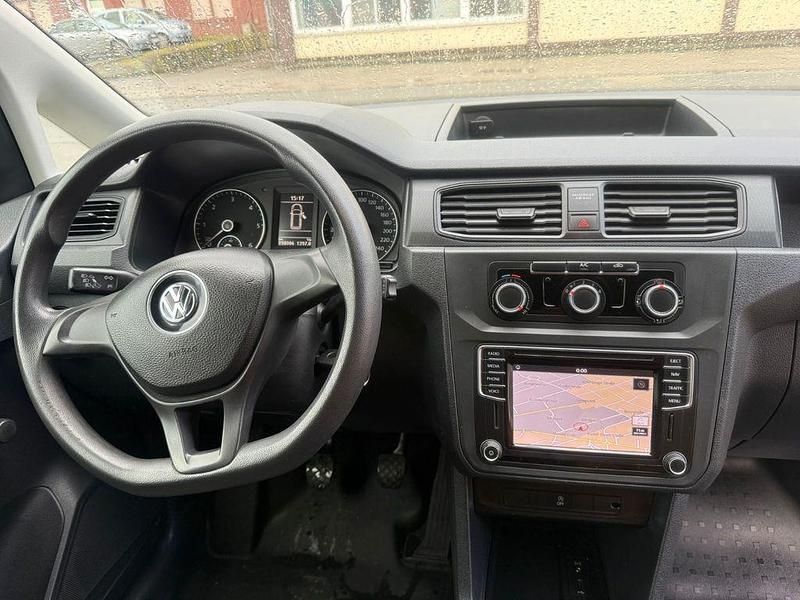 Gebraucht VW Caddy Highline 102 PS (75 kW) 2016 Weiß Van / Kleinbus