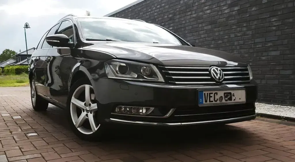 Gebraucht VW Passat Exclusive 170 PS (125 kW) 2012 Braun Kombi