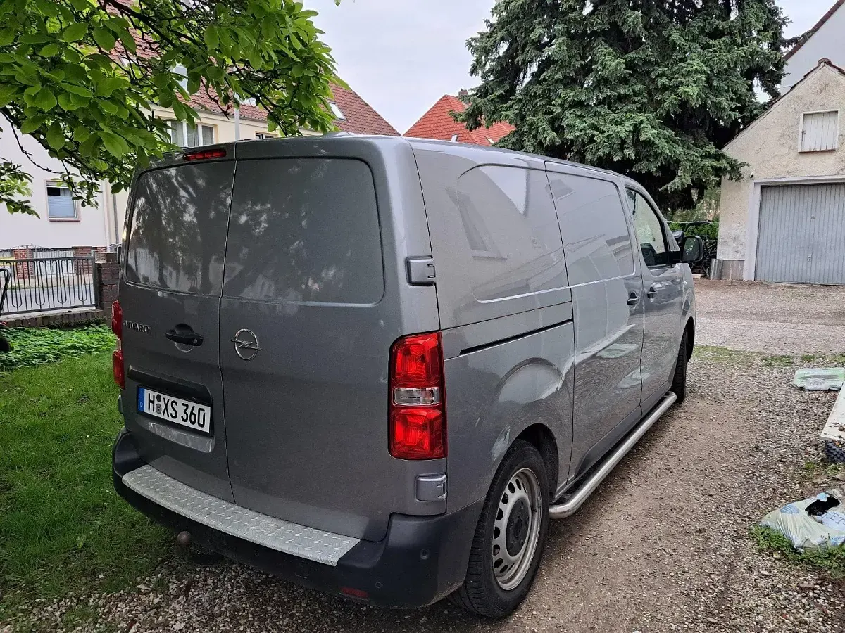 Gebraucht Opel Vivaro 122 PS (89 kW) 2020 Grau Van / Kleinbus