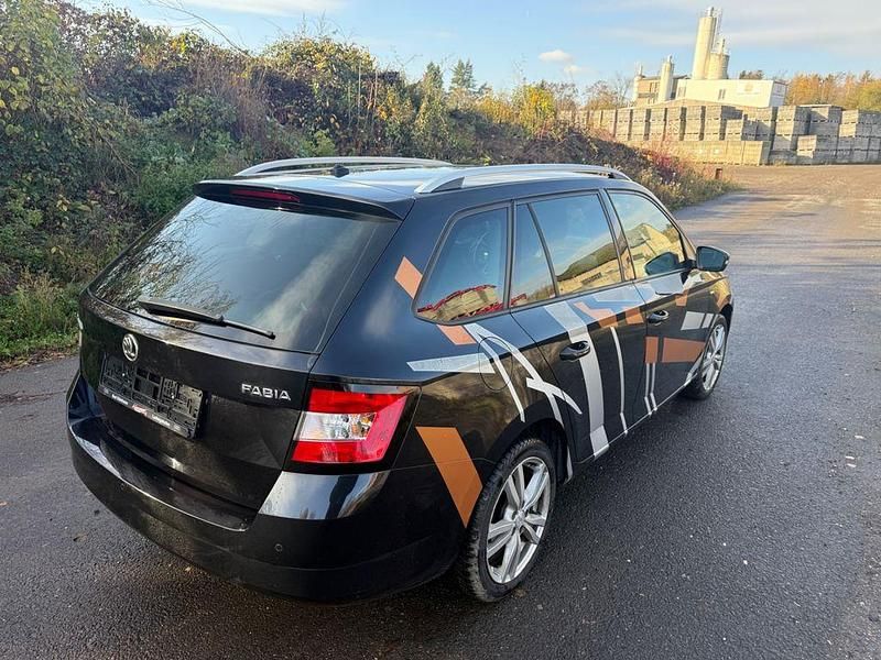 Gebraucht Skoda Fabia Drive 105 PS (77 kW) 2017 Schwarz Kombi