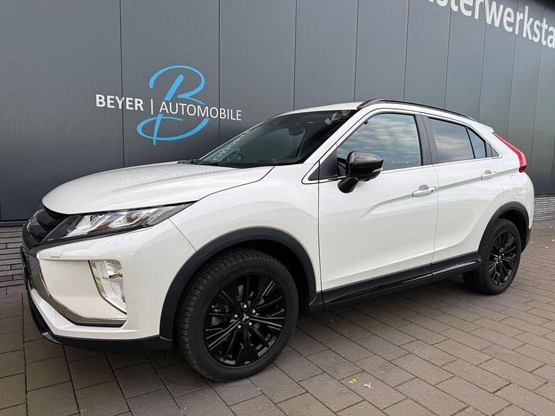 Weiß Gebraucht 2020 Mitsubishi Eclipse Cross Active SUV | 18.950 € (Etwas zu teuer) - Bild 1/4
