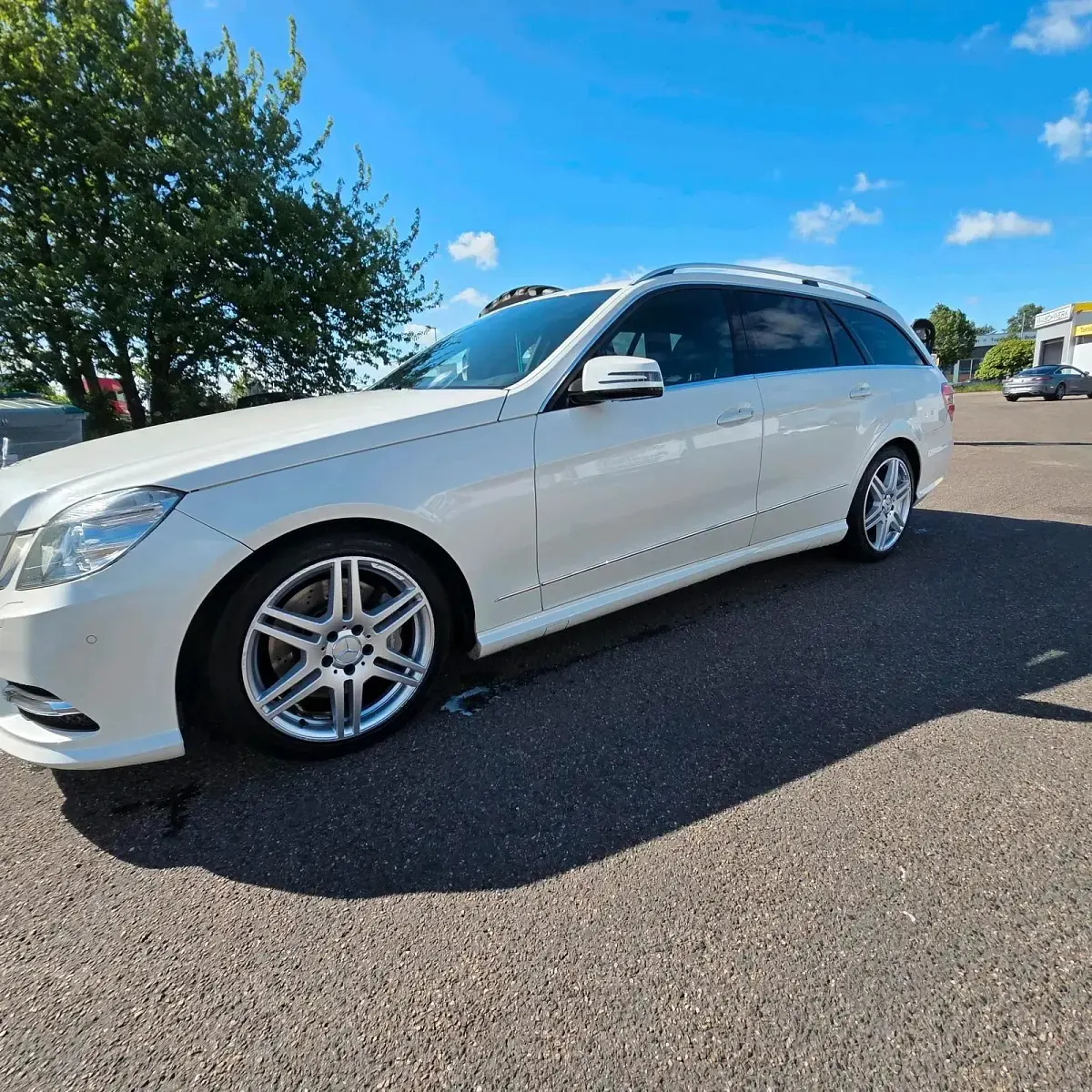Gebraucht Mercedes E350 AMG 285 PS (209 kW) 2012 Weiß Kombi