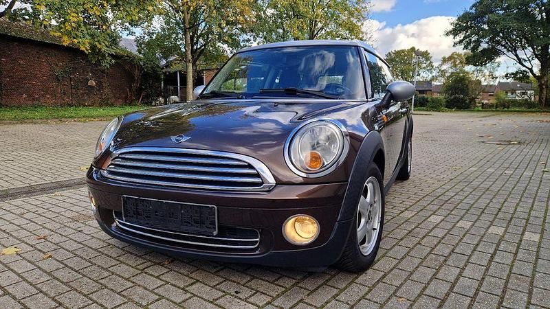 Braun Gebraucht 2009 Mini Cooper Clubman Kombi | 4.950 € (Fairer Preis) - Bild 1/4