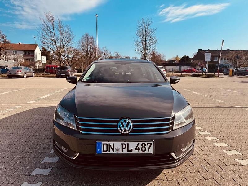 Gebraucht VW Passat Highline 140 PS (102 kW) 2011 Grau Kombi