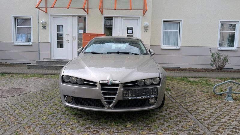 Andere farben Gebraucht 2007 Alfa Romeo 159 Kombi | 2.000 € - Bild 1/4
